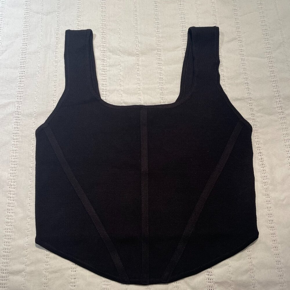 NWOT Black crop top size L